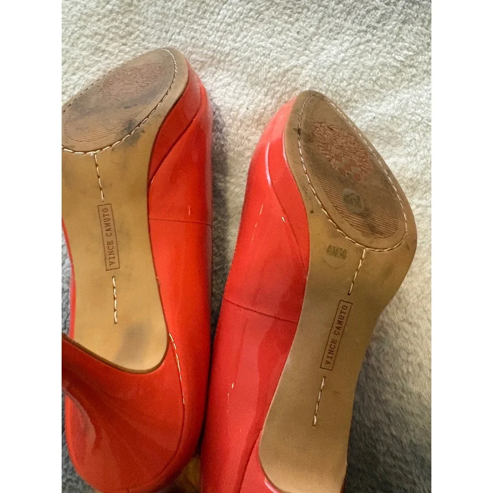 Vince Camuto Womens Coral Orange Patent Leather Pumps Almond‎ Toe Heel Size 4.5